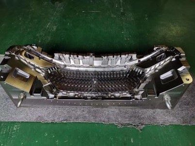 Auto Grille Plastic Mold Tooling